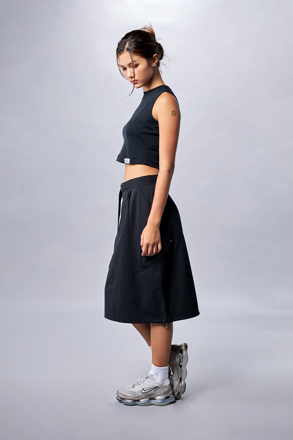 Black Zip Pockets Midi Skirt